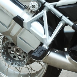 RP0440-1026B Rear Foot Pegs Rests Pedals Footpeg Footrest for BMW R1200GS LC 2013-2018 R1200GS ADV 2014-2018