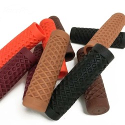 RP9930-2064 Motorcycle Electric Burst Hand Grips for Softtail Series 2018-2023