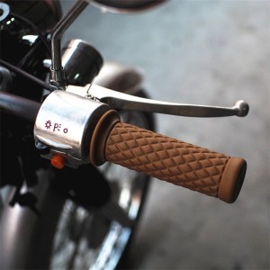 RP9930-2010 Universal Vintage Diamond 7/8" Motorcycle Handlebar GripsOne side 1" one side 7/8"